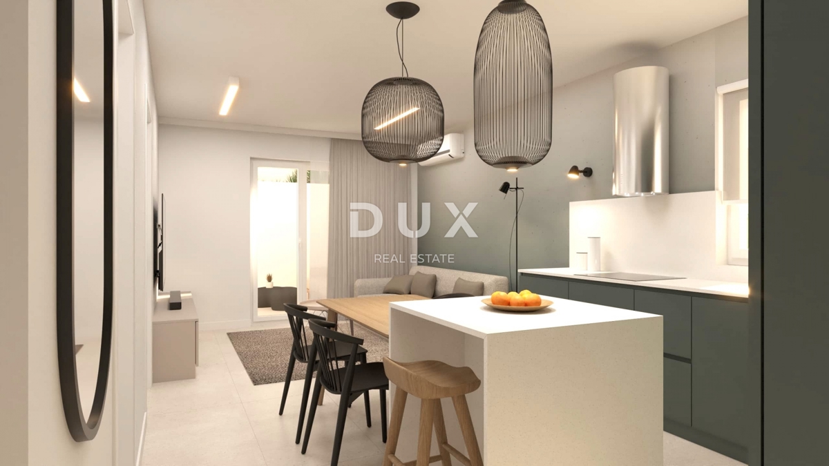 ISTRIA, MEDULINO - Nuovo edificio in prima fila sul mare