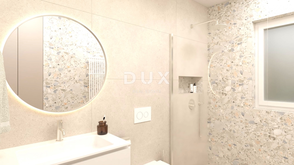 ISTRIA, MEDULINO - Nuovo edificio in prima fila sul mare