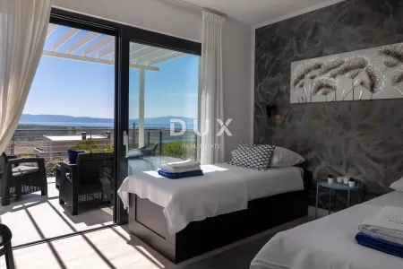 CRIKVNICA, ŠMRIKA - Villa di lusso con piscina e splendida vista sul mare