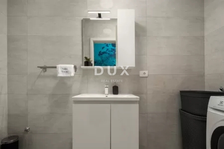 CRIKVNICA, ŠMRIKA - Villa di lusso con piscina e splendida vista sul mare