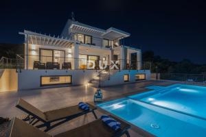 CRIKVNICA, ŠMRIKA - Villa di lusso con piscina e splendida vista sul mare