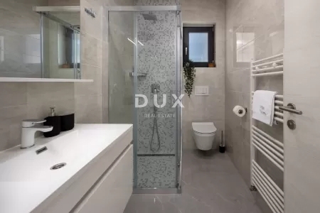 CRIKVNICA, ŠMRIKA - Villa di lusso con piscina e splendida vista sul mare