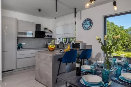 CRIKVNICA, ŠMRIKA - Villa di lusso con piscina e splendida vista sul mare