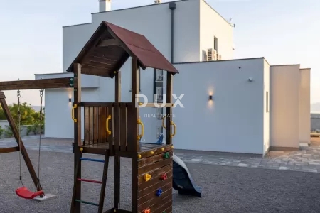 CRIKVNICA, ŠMRIKA - Villa di lusso con piscina e splendida vista sul mare