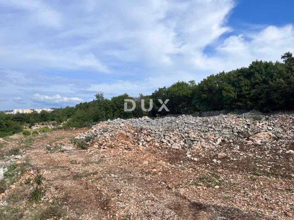 KOSTRENA - Terreno edificabile pronto vicino al mare!