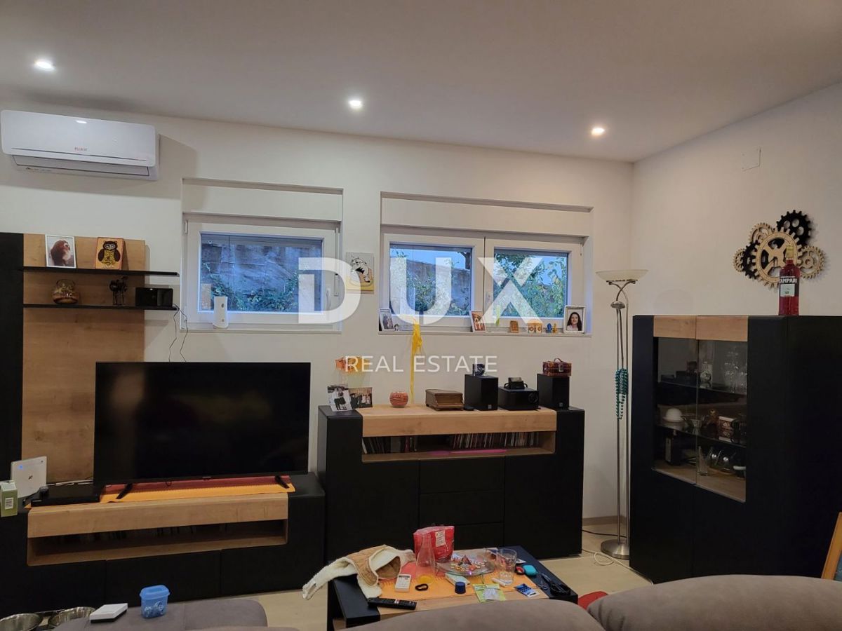 CRIKVENICA - 3 camere + bagno con doppi servizi in nuova costruzione con posto auto