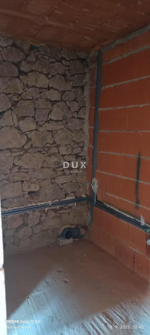 CRIKVENICA, BELGRADO - due appartamenti con vista mare + cortile! OCCASIONE!