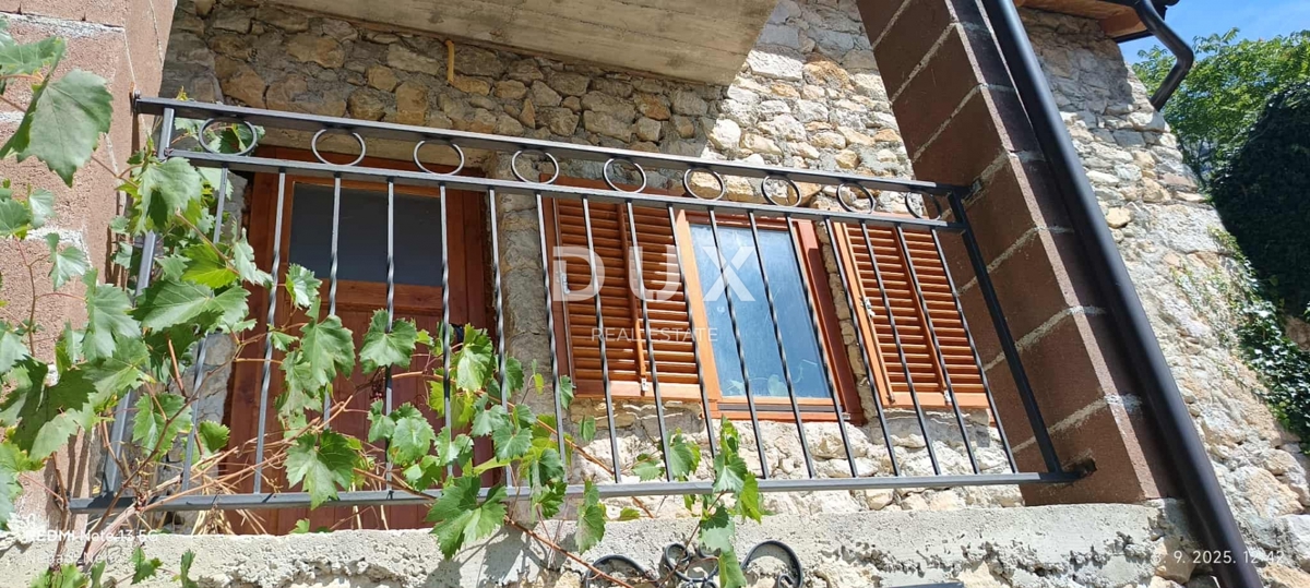 CRIKVENICA, BELGRADO - due appartamenti con vista mare + cortile! OCCASIONE!