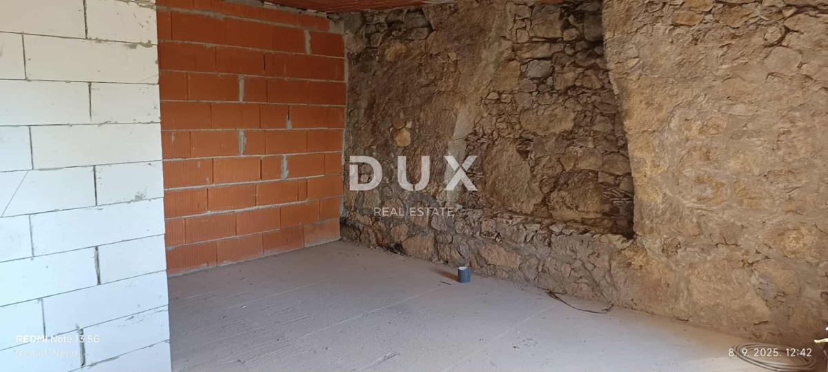 CRIKVENICA, BELGRADO - due appartamenti con vista mare + cortile! OCCASIONE!