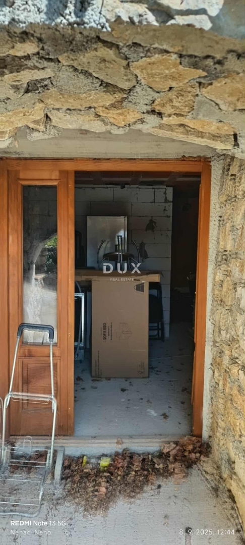 CRIKVENICA, BELGRADO - due appartamenti con vista mare + cortile! OCCASIONE!