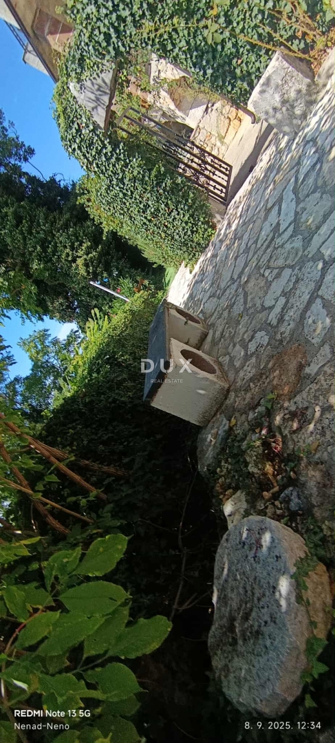 CRIKVENICA, BELGRADO - due appartamenti con vista mare + cortile! OCCASIONE!