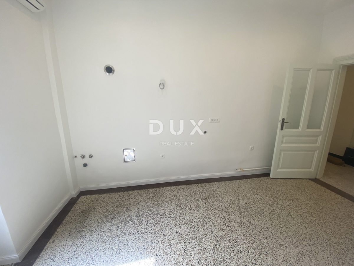 RIJEKA, CENTRO - appartamento con due camere da letto