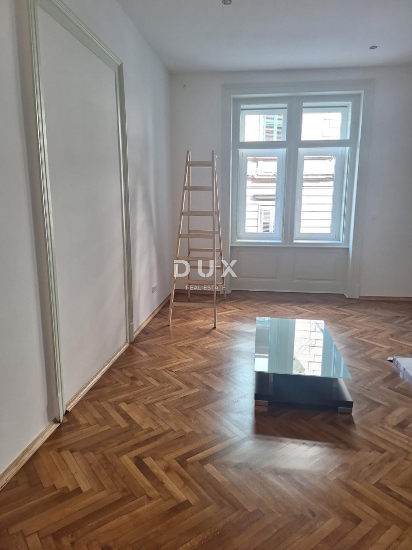 RIJEKA, CENTRO - appartamento con due camere da letto