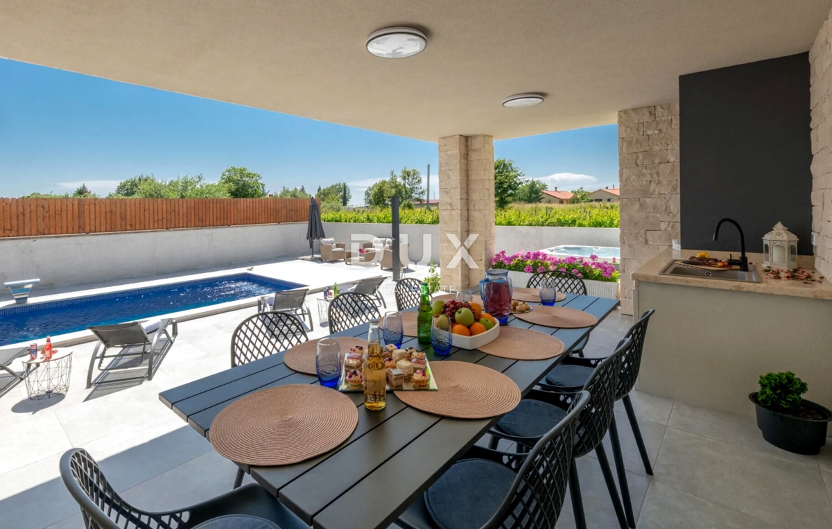 ISTRIA, MARČANA - Casa con piscina