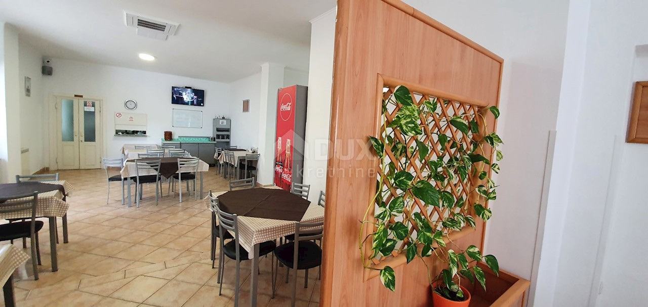 Locale commerciale Potpićan, Kršan, 148,65m2