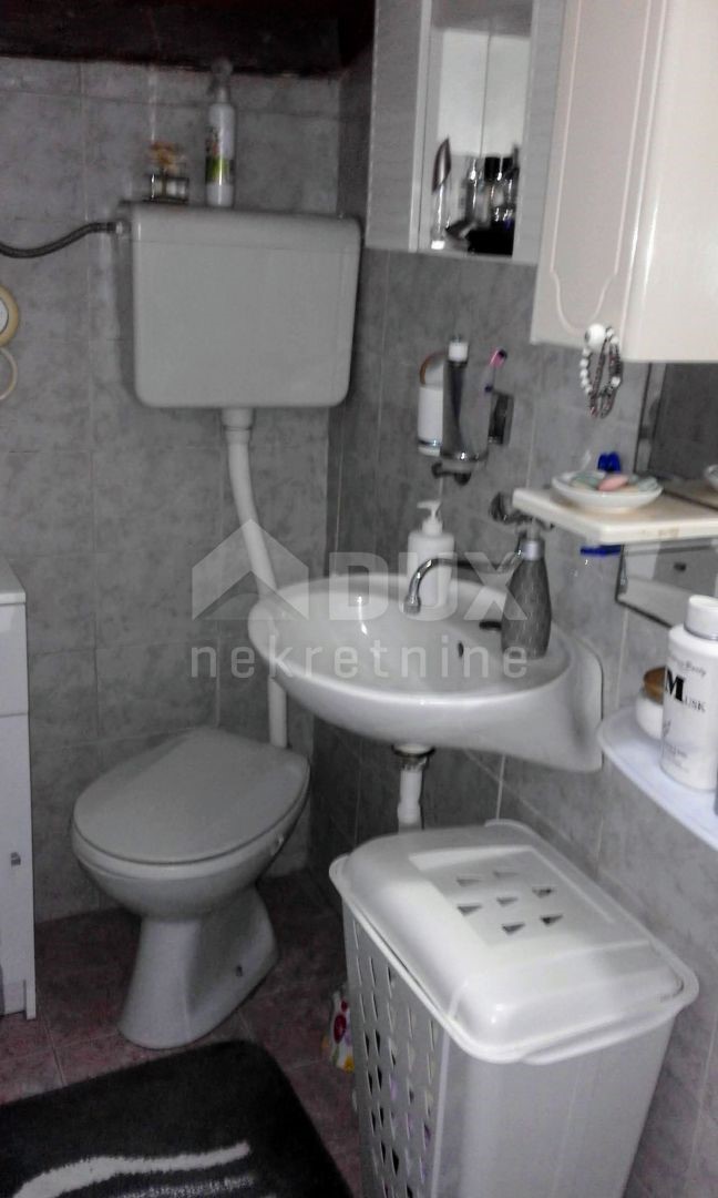 ISTRIA - ROVIGNO, appartamento trilocale in vendita 58 m2