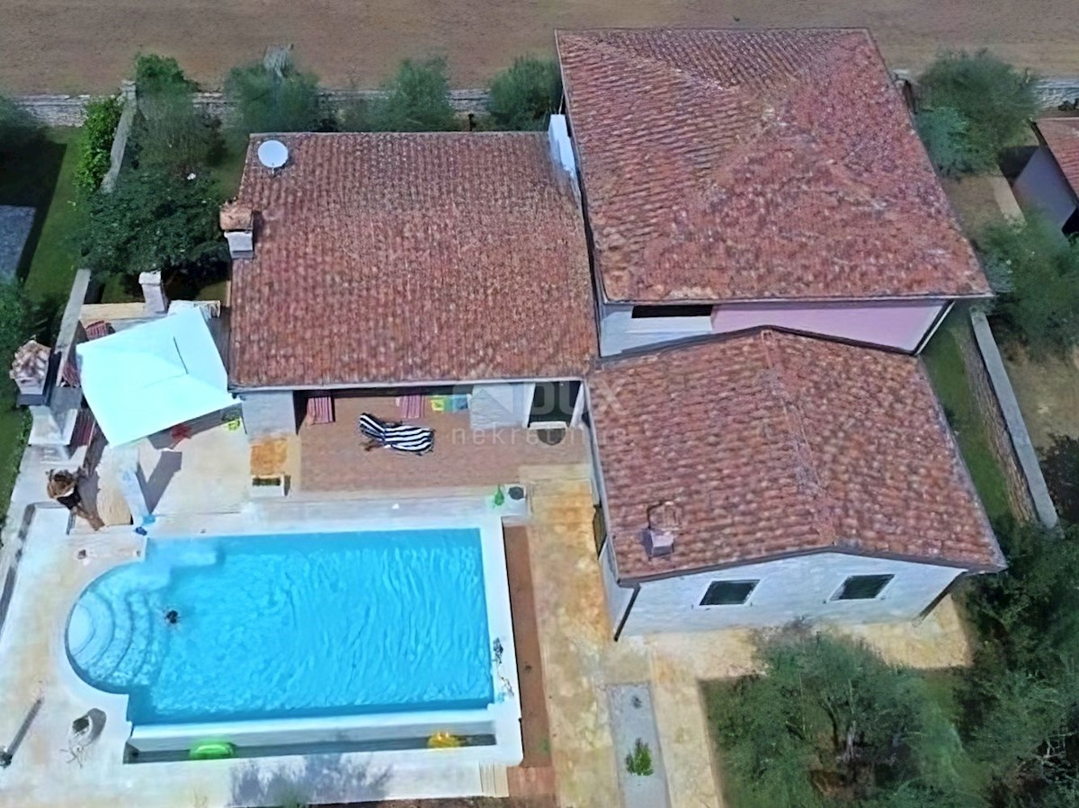 ISTRIA, POREČ - Bella casa con piscina