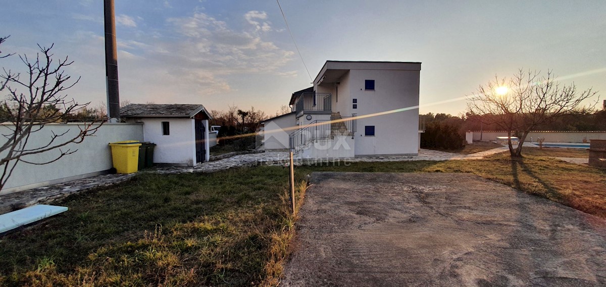 ISTRIA, LABIN - Casa con piscina in posizione tranquilla immersa nel verde