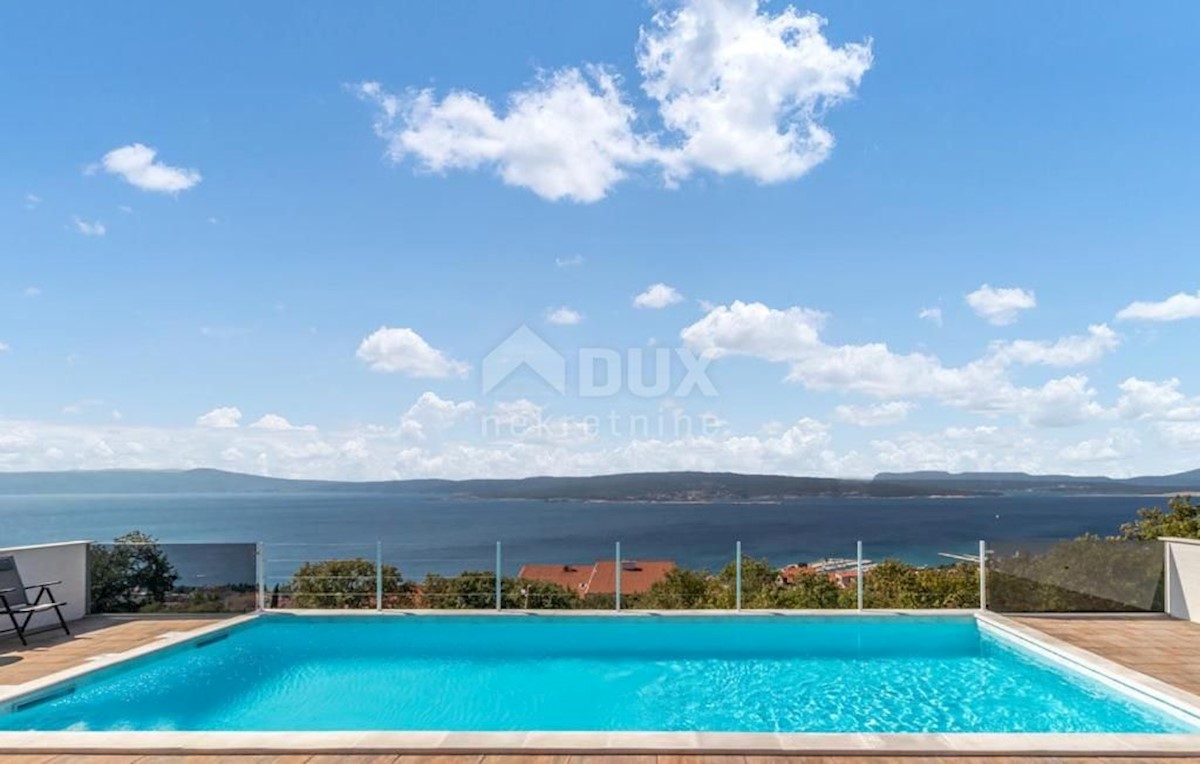 CRIKVENICA - Casa con diversi appartamenti e vista mare