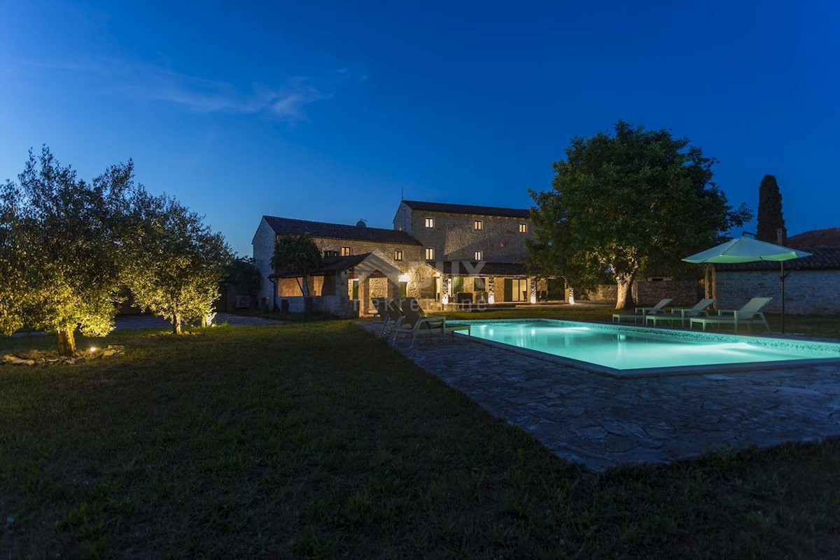 ISTRIA, BARBAN - Spaziosa proprietà con villa e piscina