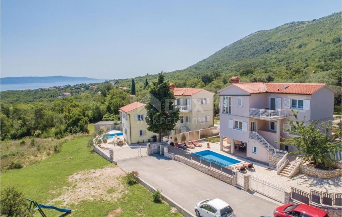 ISTRIA, RABAC - Casa con piscina e vista mare