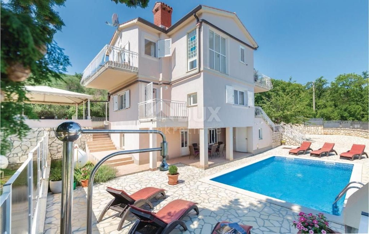 ISTRIA, RABAC - Casa con piscina e vista mare