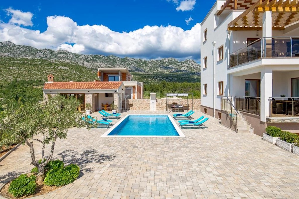 STARIGRAD, SELINE - bellissima villa con vista