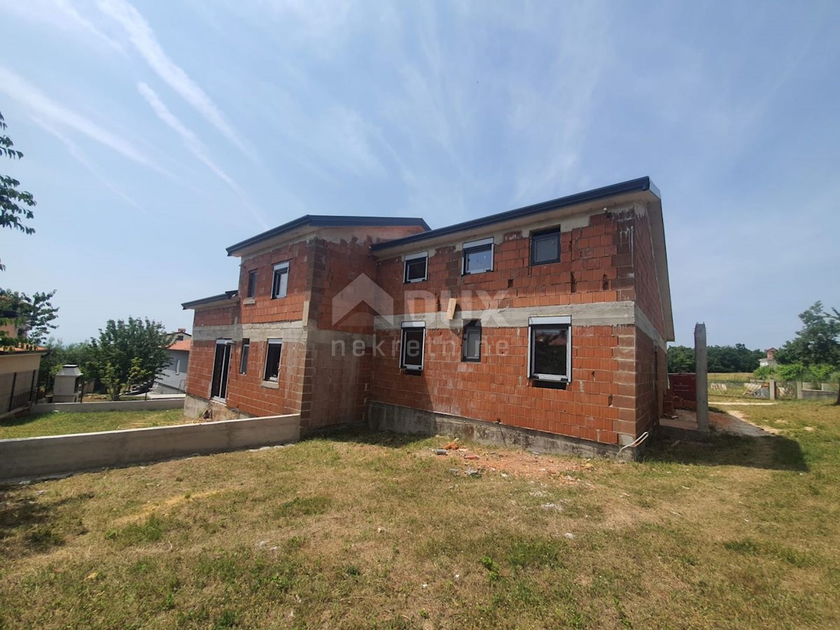 ISTRIA, POREČ - Casa moderna con piscina e vista mare