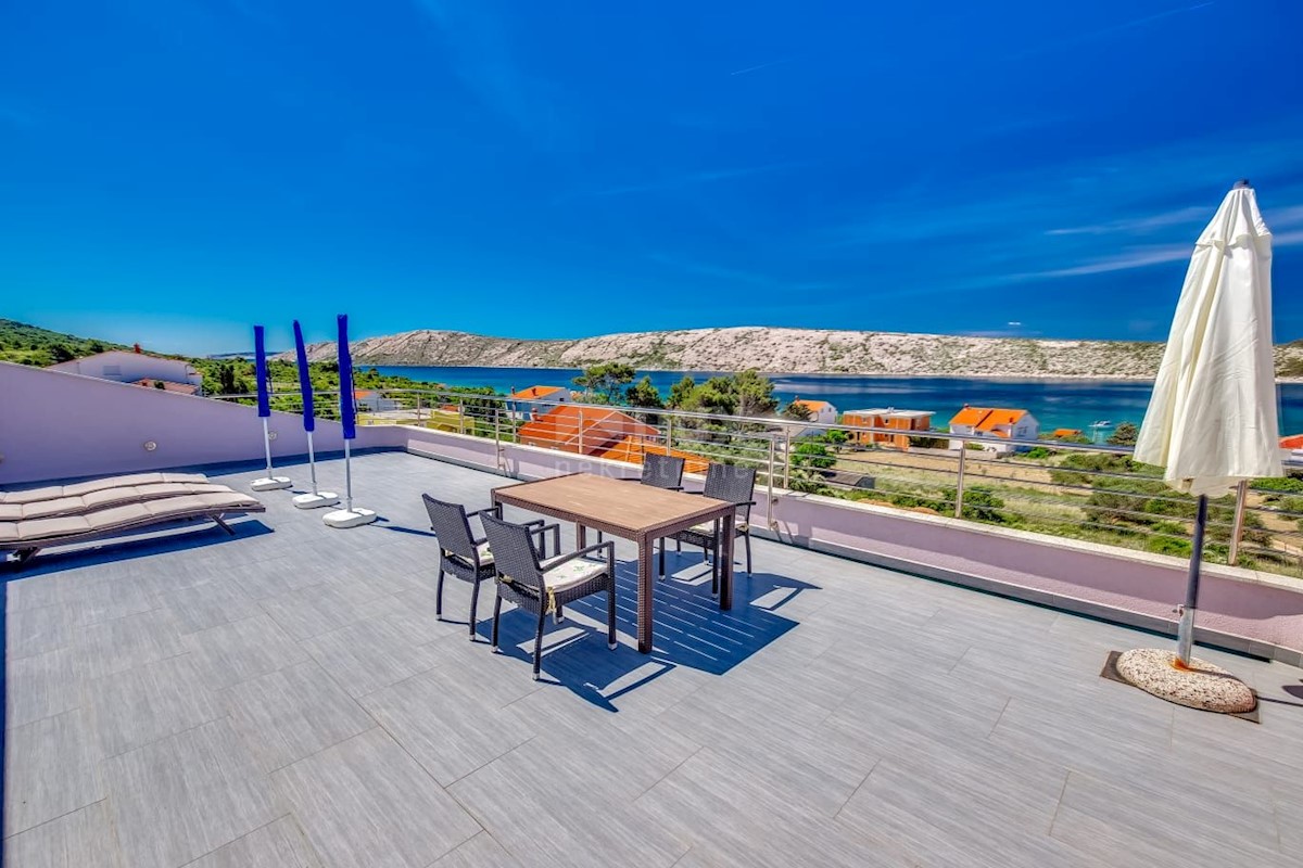 RAB - Casa di lusso con 4 appartamenti vicino al mare