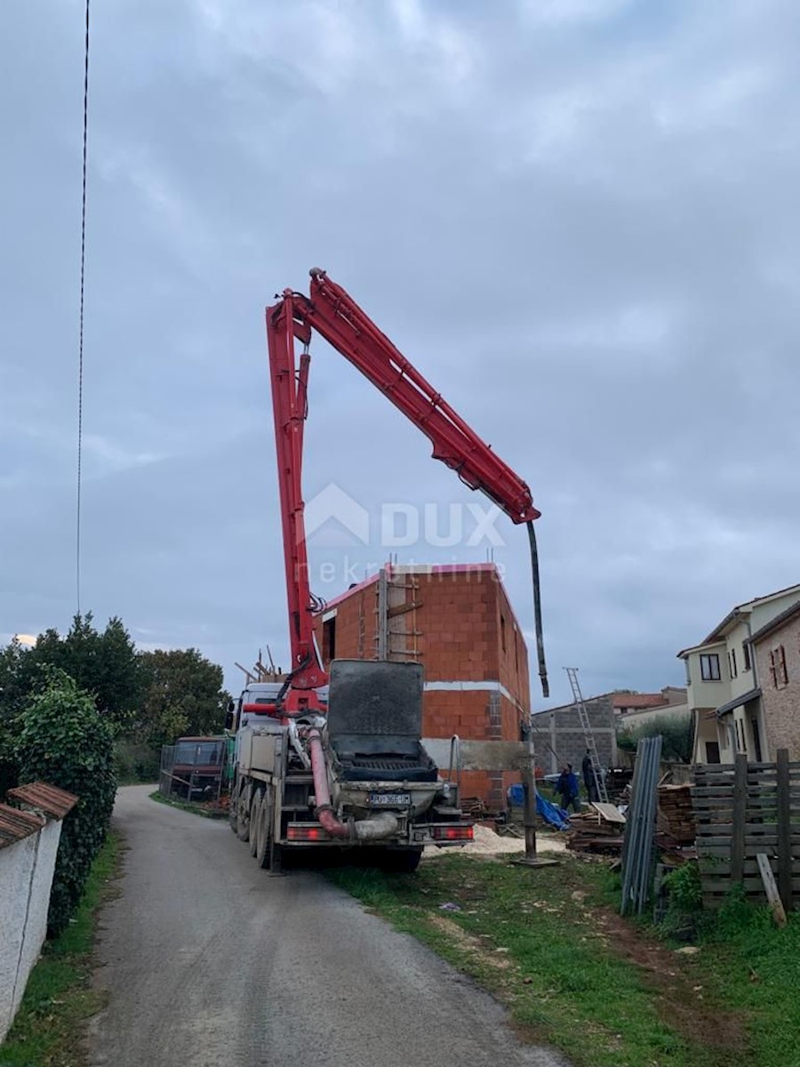 ISTRIA, ŠIŠAN - Villa contemporanea con piscina vicino al mare