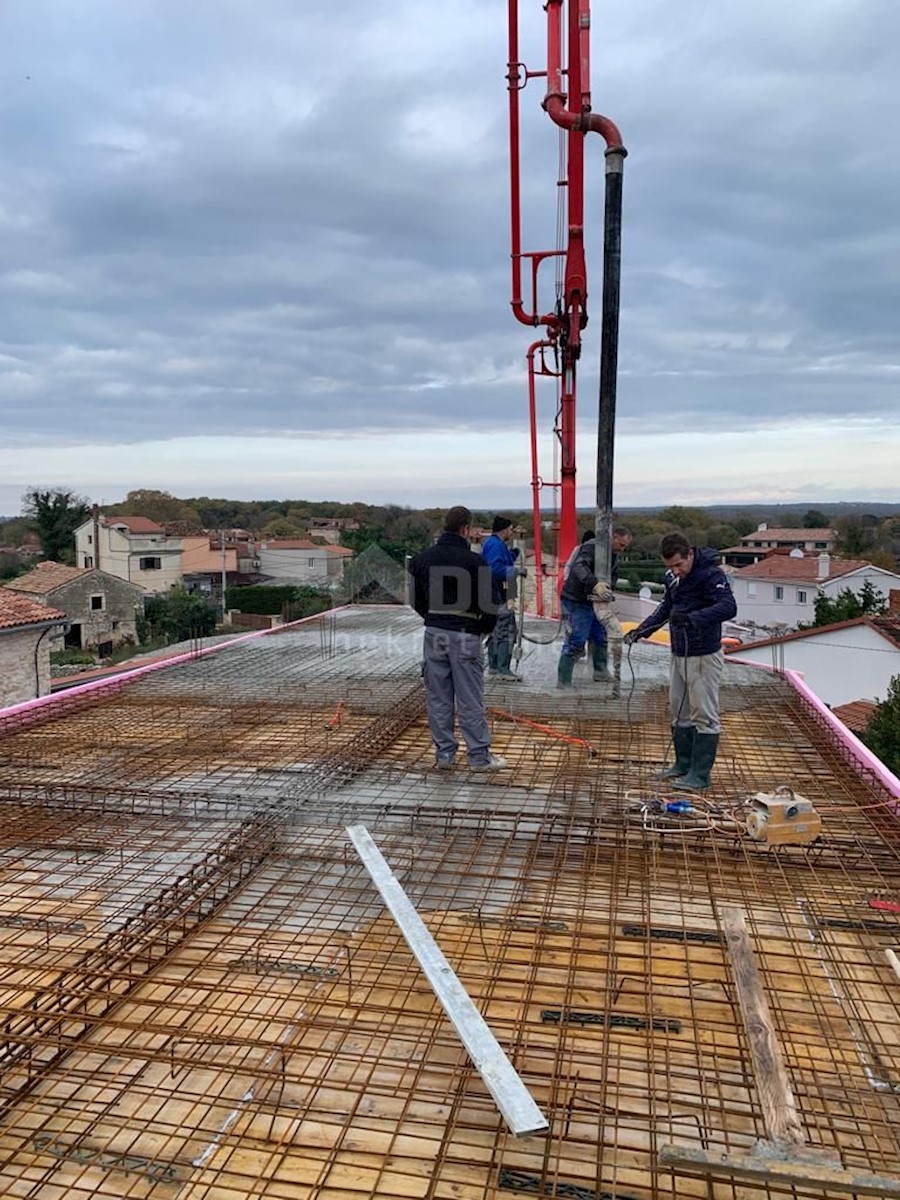 ISTRIA, ŠIŠAN - Villa contemporanea con piscina vicino al mare