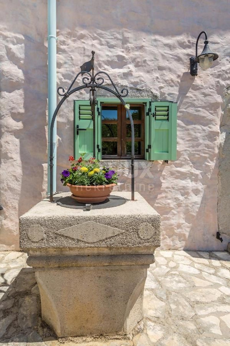 Isola di Krk, dintorni di Dobrinje - Casa in pietra ristrutturata