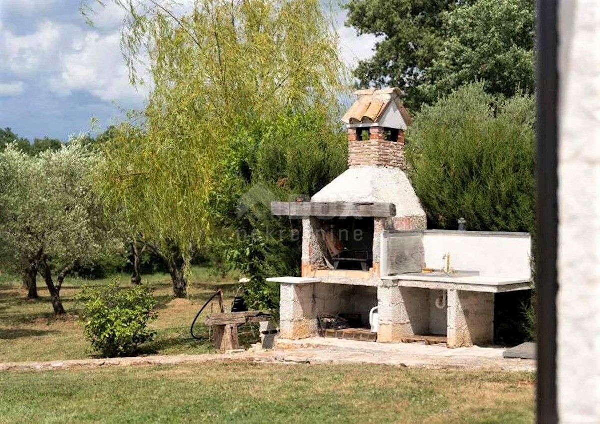 ISTRIA, VIŠNJAN - Una villa con vista panoramica