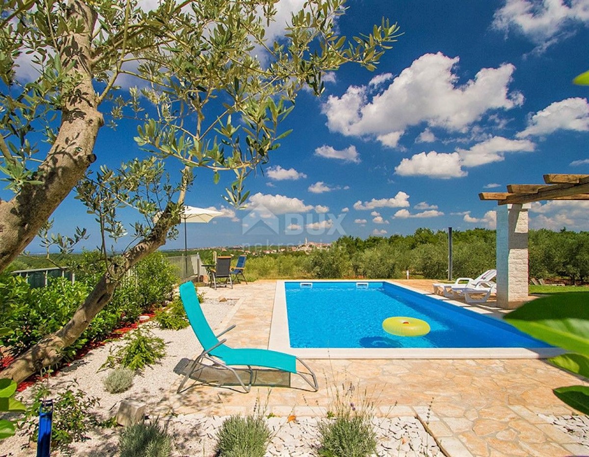 ISTRIA, VIŠNJAN - Una villa con vista panoramica