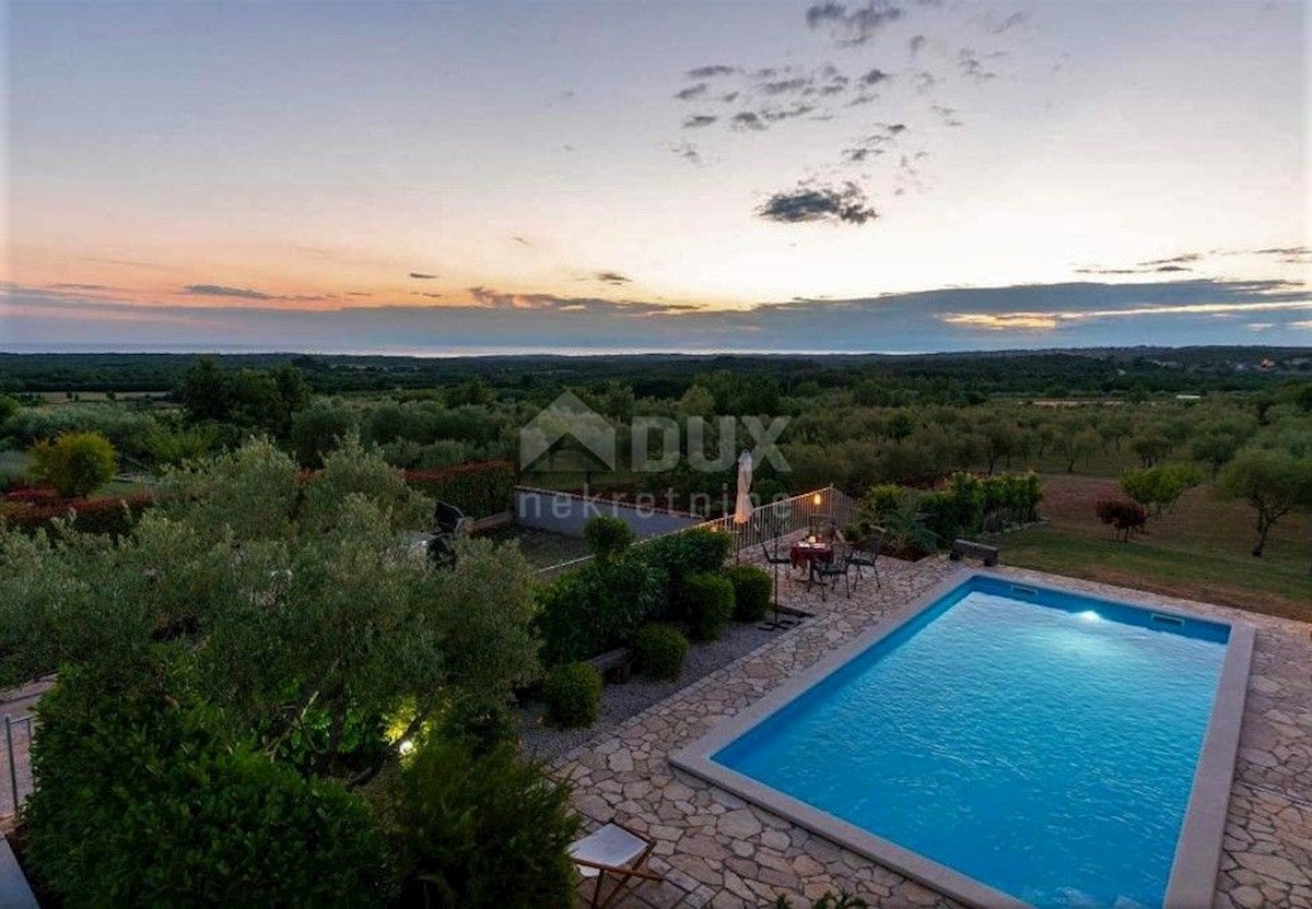 ISTRIA, VIŠNJAN - Una villa con vista panoramica