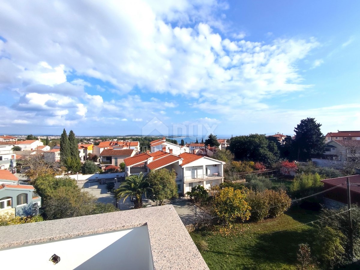 ISTRIA, PREMANTURA - Palazzina vicino al mare con vista aperta