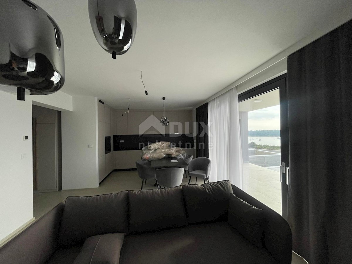 ISTRIA, MEDULIN - Nuovo edificio di lusso con piscina e vista mare!