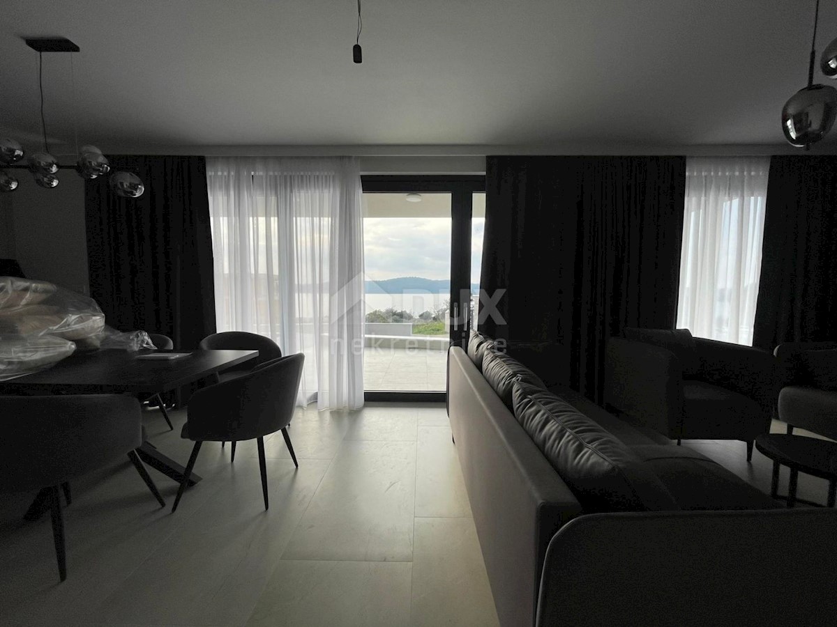 ISTRIA, MEDULIN - Nuovo edificio di lusso con piscina e vista mare!