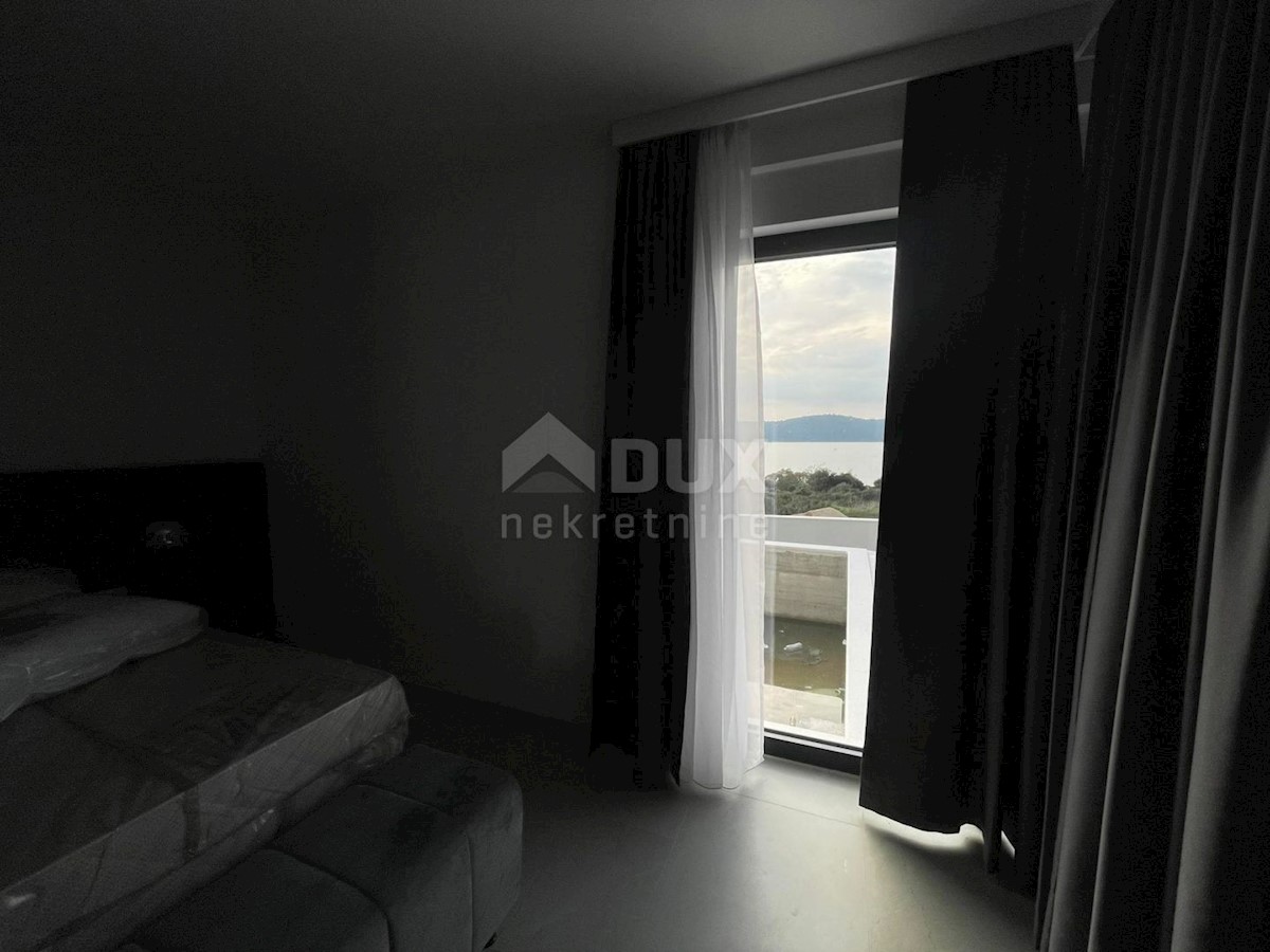 ISTRIA, MEDULIN - Nuovo edificio di lusso con piscina e vista mare!