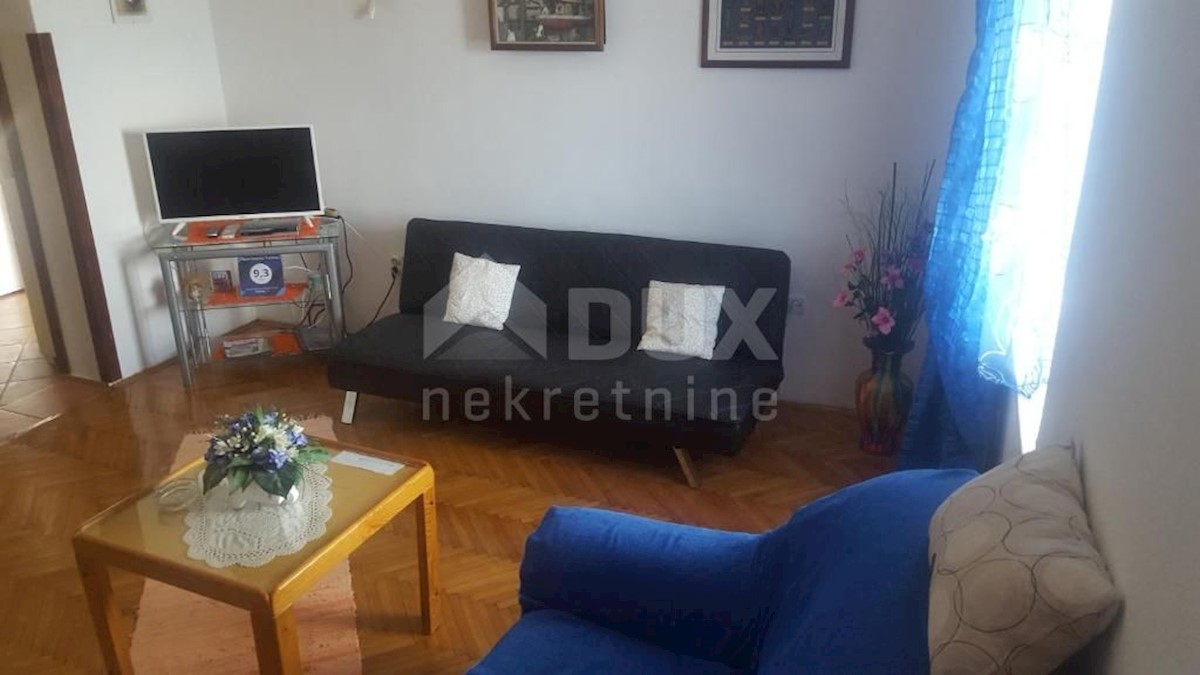 SENJ, SVETI JURAJ - Bellissimo condominio, prima fila dal mare