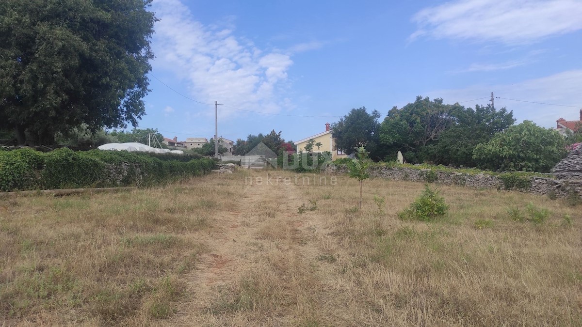 ISTRIA, KAVRAN - Attraente terreno edificabile con vista mare