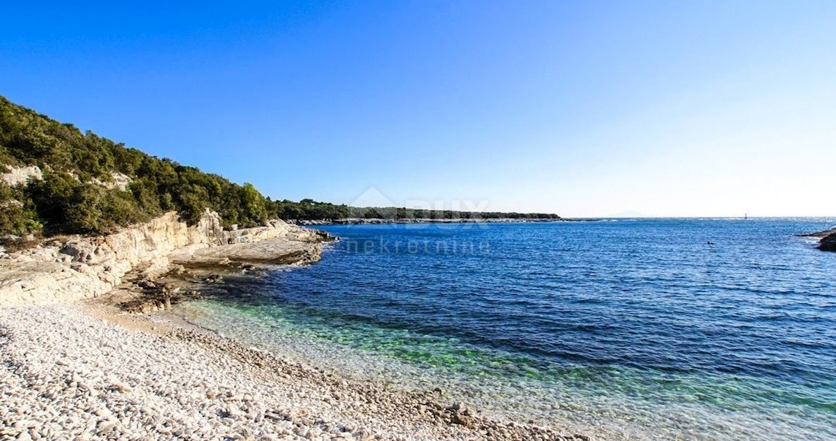 ISTRIA, KAVRAN - Attraente terreno edificabile con vista mare