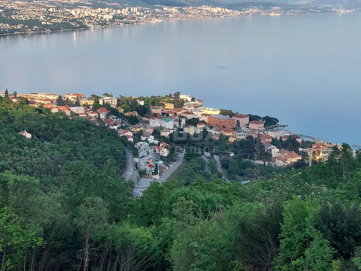 OPATIJA, KOLAVIĆI - terreno edificabile 1096m2 con un progetto per una villa con vista panoramica sul mare per una casa familiare/villa/casa in affitto - vacanza con piscina