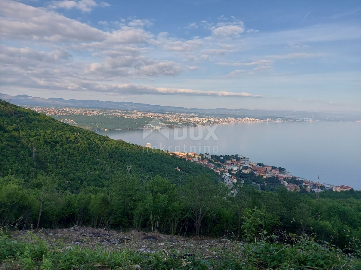 OPATIJA, KOLAVIĆI - terreno edificabile 1096m2 con un progetto per una villa con vista panoramica sul mare per una casa familiare/villa/casa in affitto - vacanza con piscina