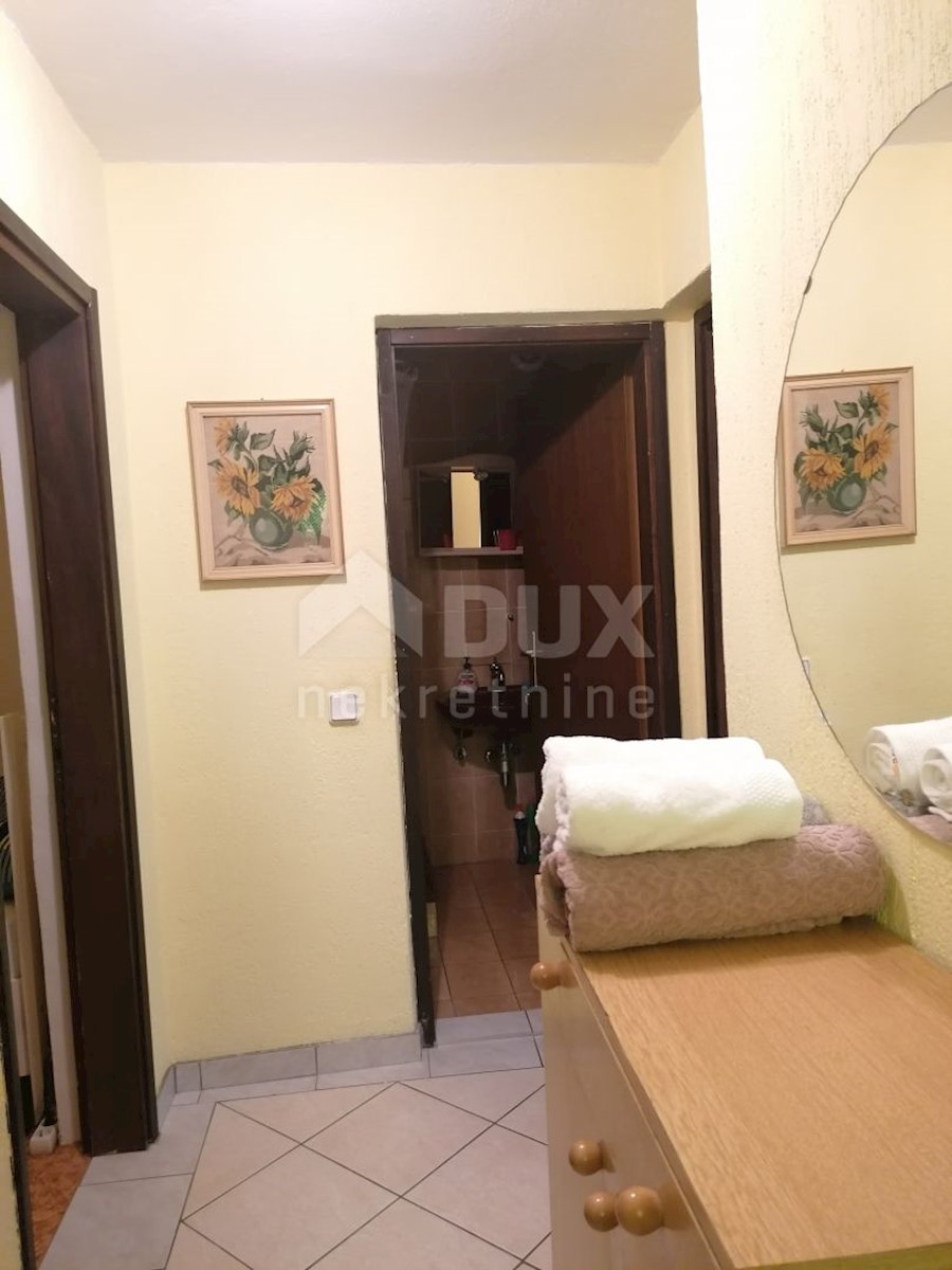 ISOLA DI KRK, DOBRINJ, HLAPA - casa con due appartamenti
