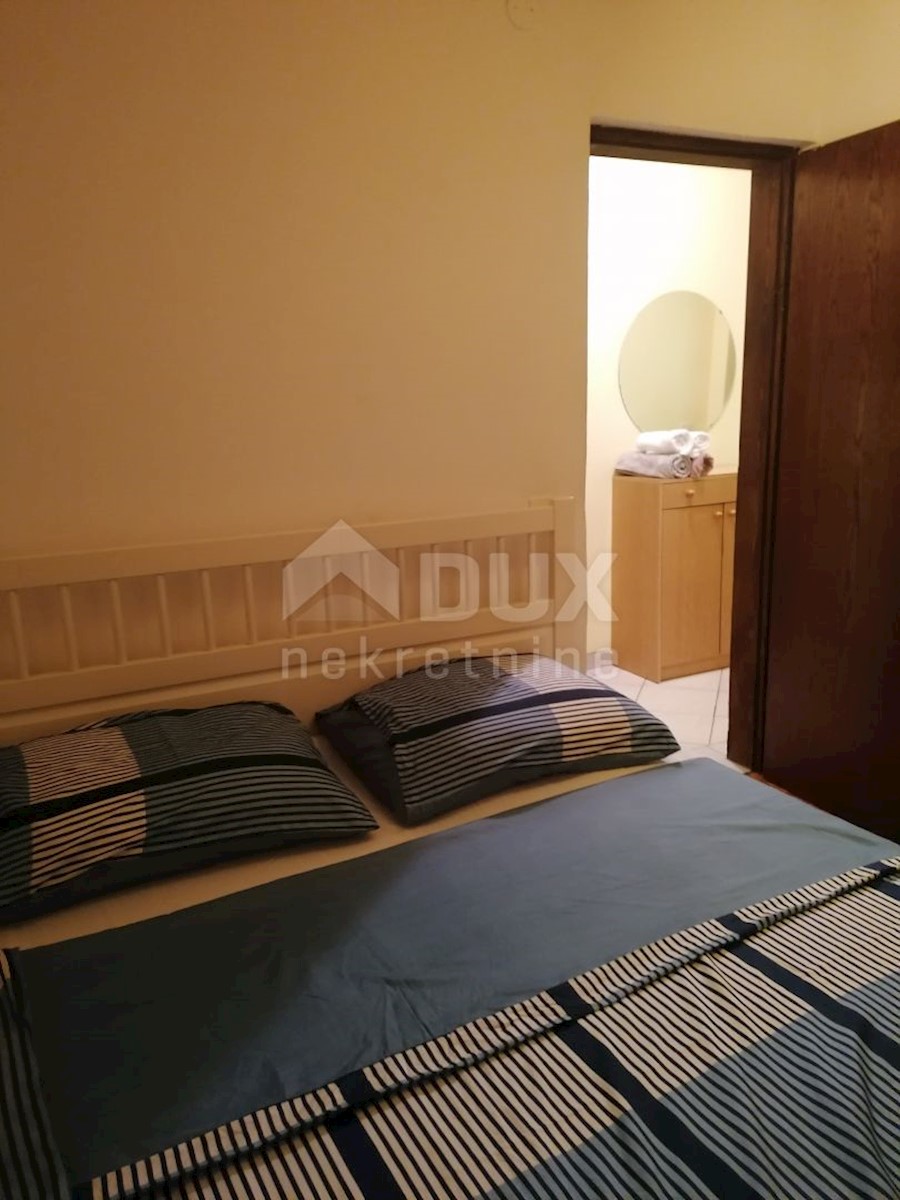 ISOLA DI KRK, DOBRINJ, HLAPA - casa con due appartamenti