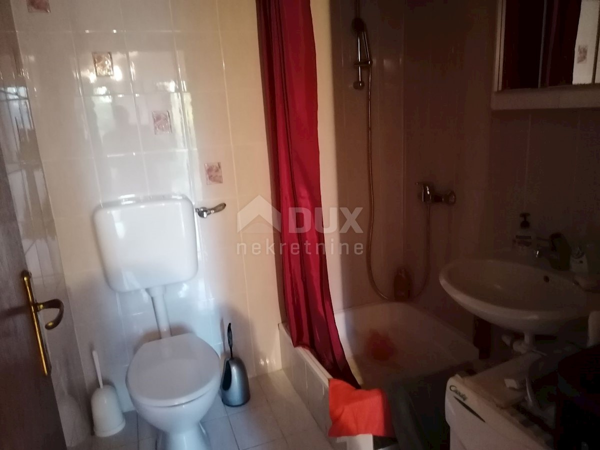 ISOLA DI KRK, DOBRINJ, HLAPA - casa con due appartamenti