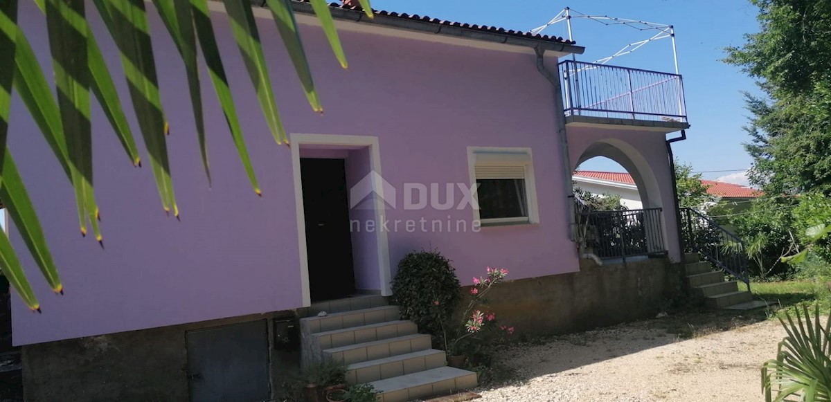 ISOLA DI KRK, DOBRINJ, HLAPA - casa con due appartamenti