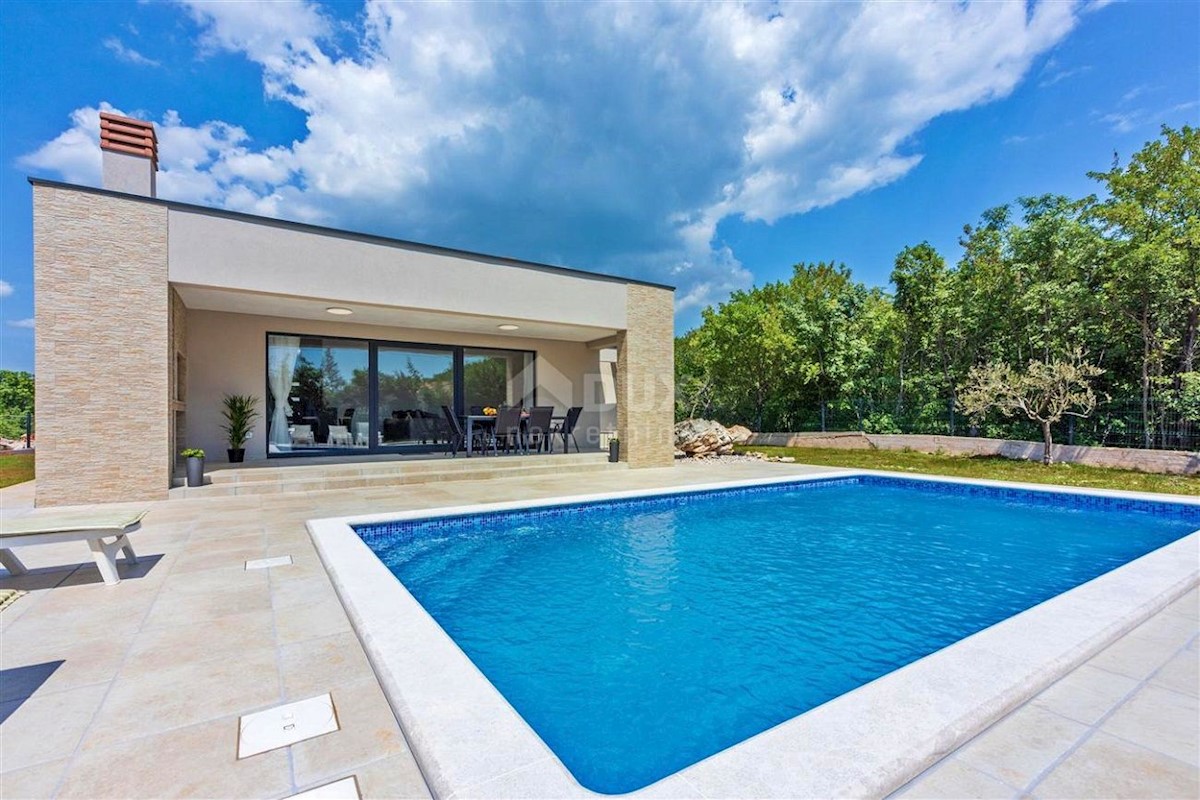 ISTRIA, LABIN - Elegante nuova costruzione con piscina