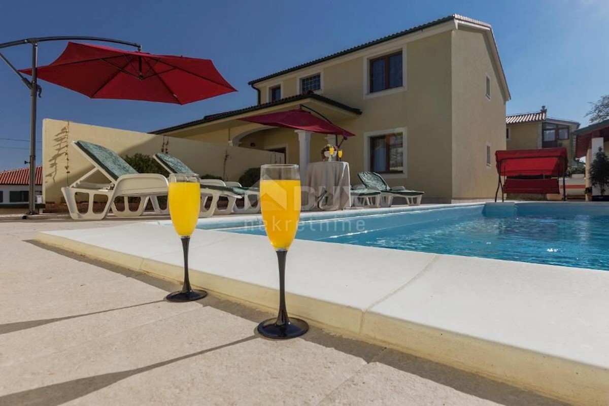 ISTRIA, VODNJAN - Bella villa in una posizione tranquilla con piscina e giardino!